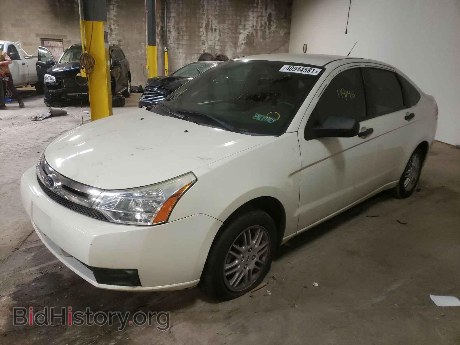 2011 FORD FOCUS - VIN: 1FAHP3FN0BW204399 - Фото 2