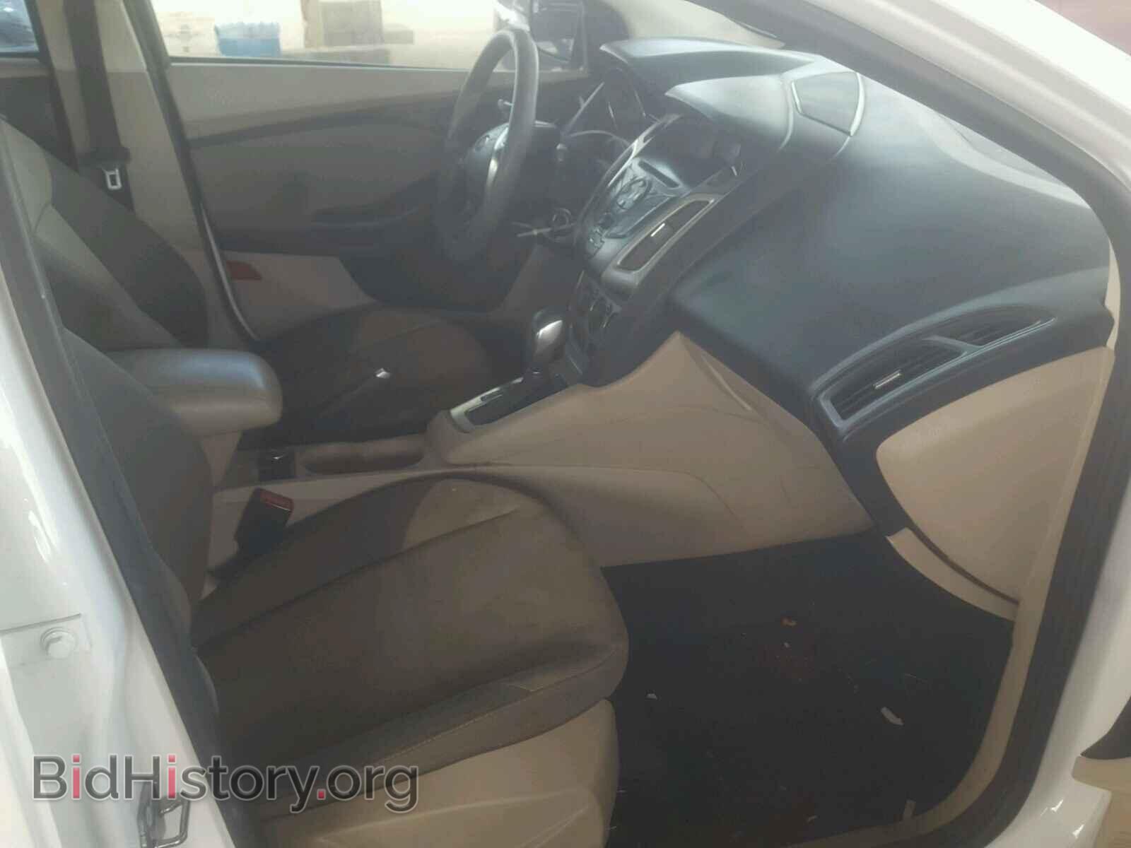 2012 Ford FOCUS (VIN 1FAHP3K2XCL123294) — фото 5 из 10