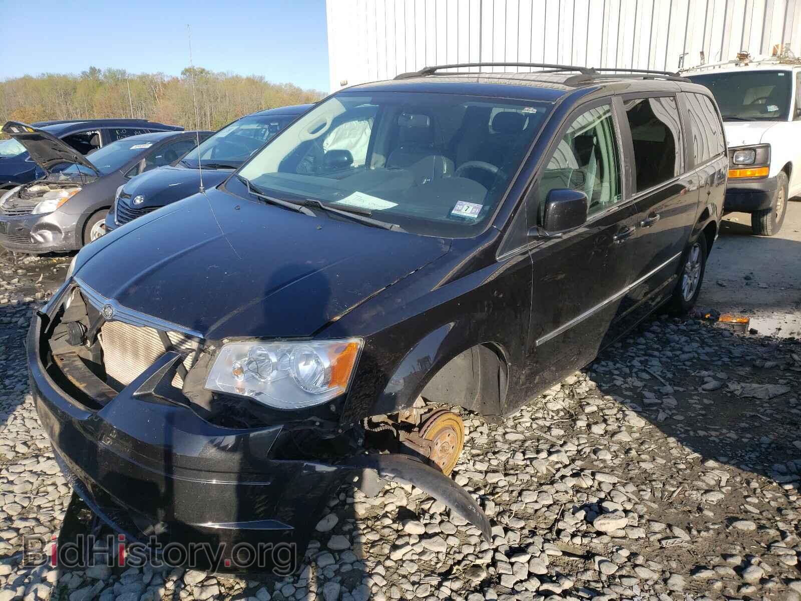 2010 CHRYSLER MINIVAN - VIN: 2A4RR8DXXAR368285 - Photo 2
