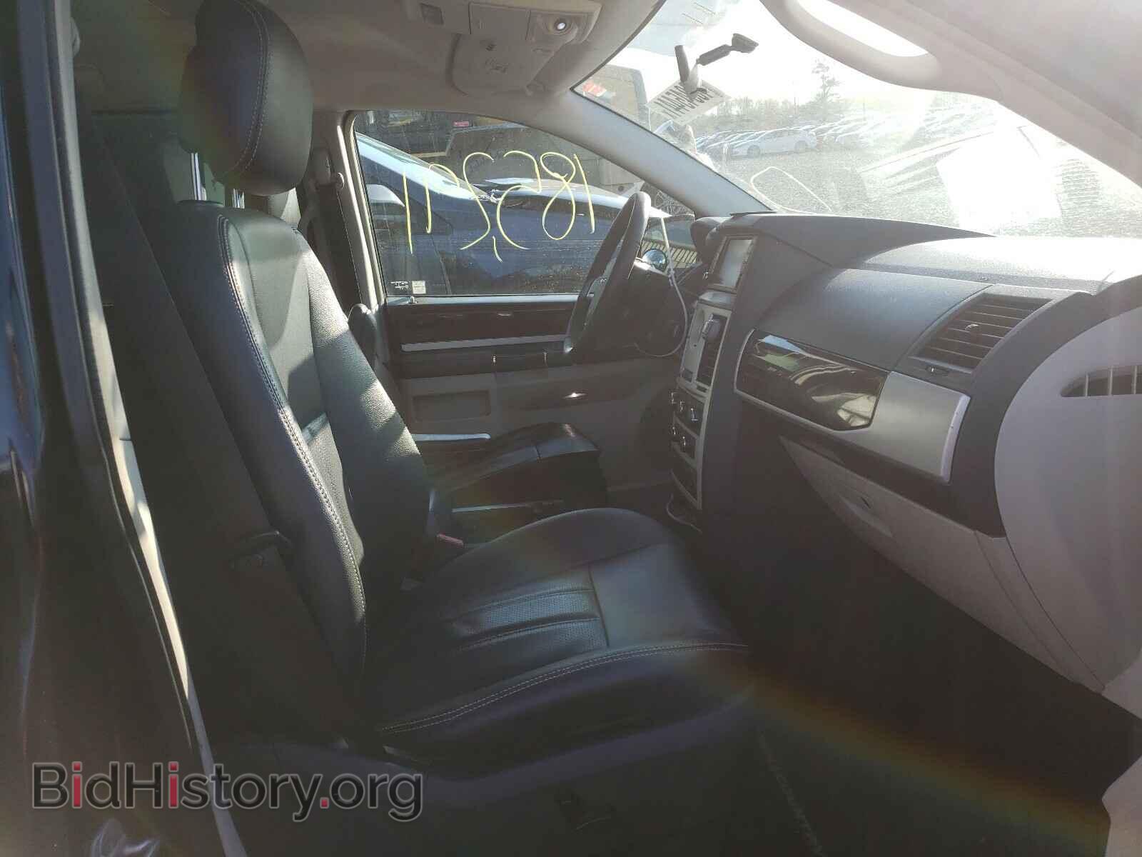 2010 CHRYSLER MINIVAN - VIN: 2A4RR8DXXAR368285 - Photo 5