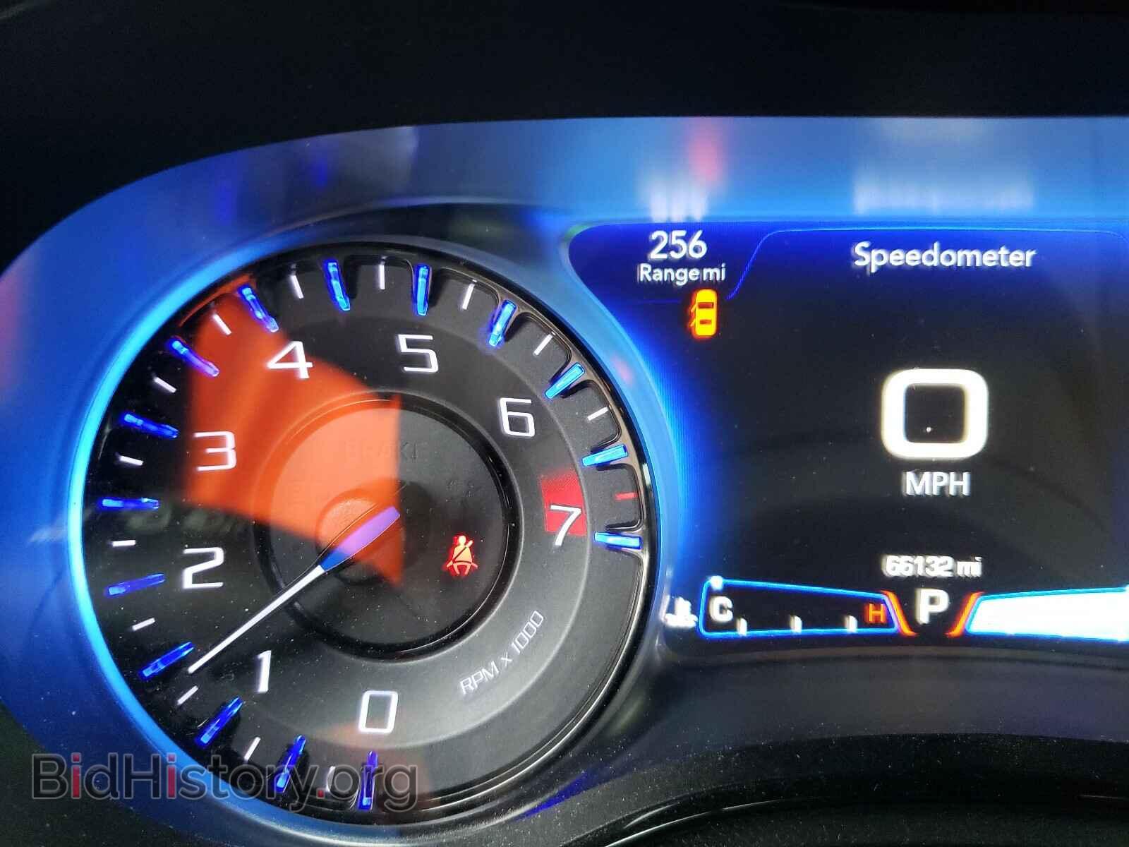 2016 CHRYSLER 300 - VIN: 2C3CCABG1GH324931 - Фото 8