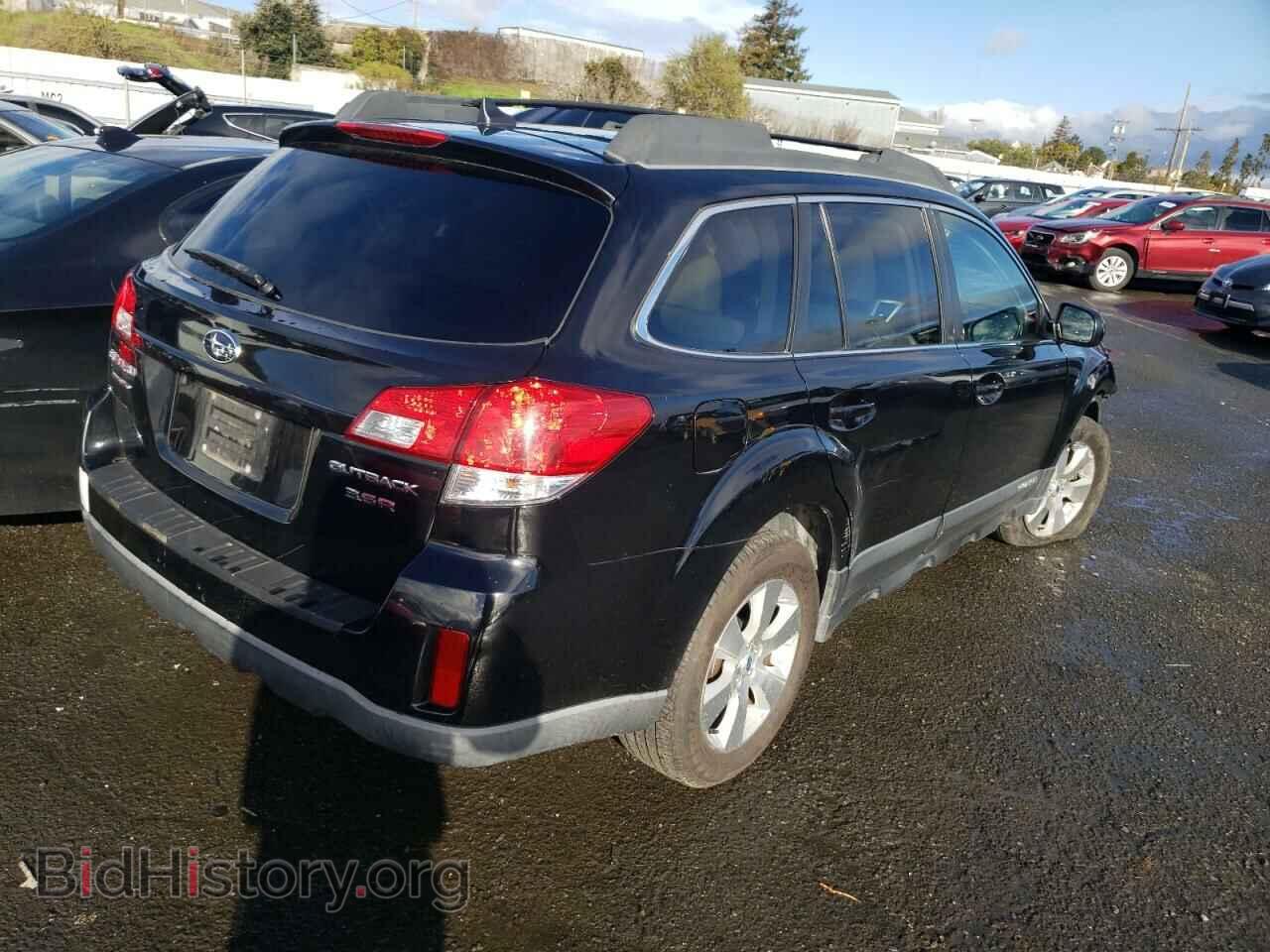 2011 SUBARU OUTBACK - VIN: 4S4BRDKC0B2446388 - Фото 3