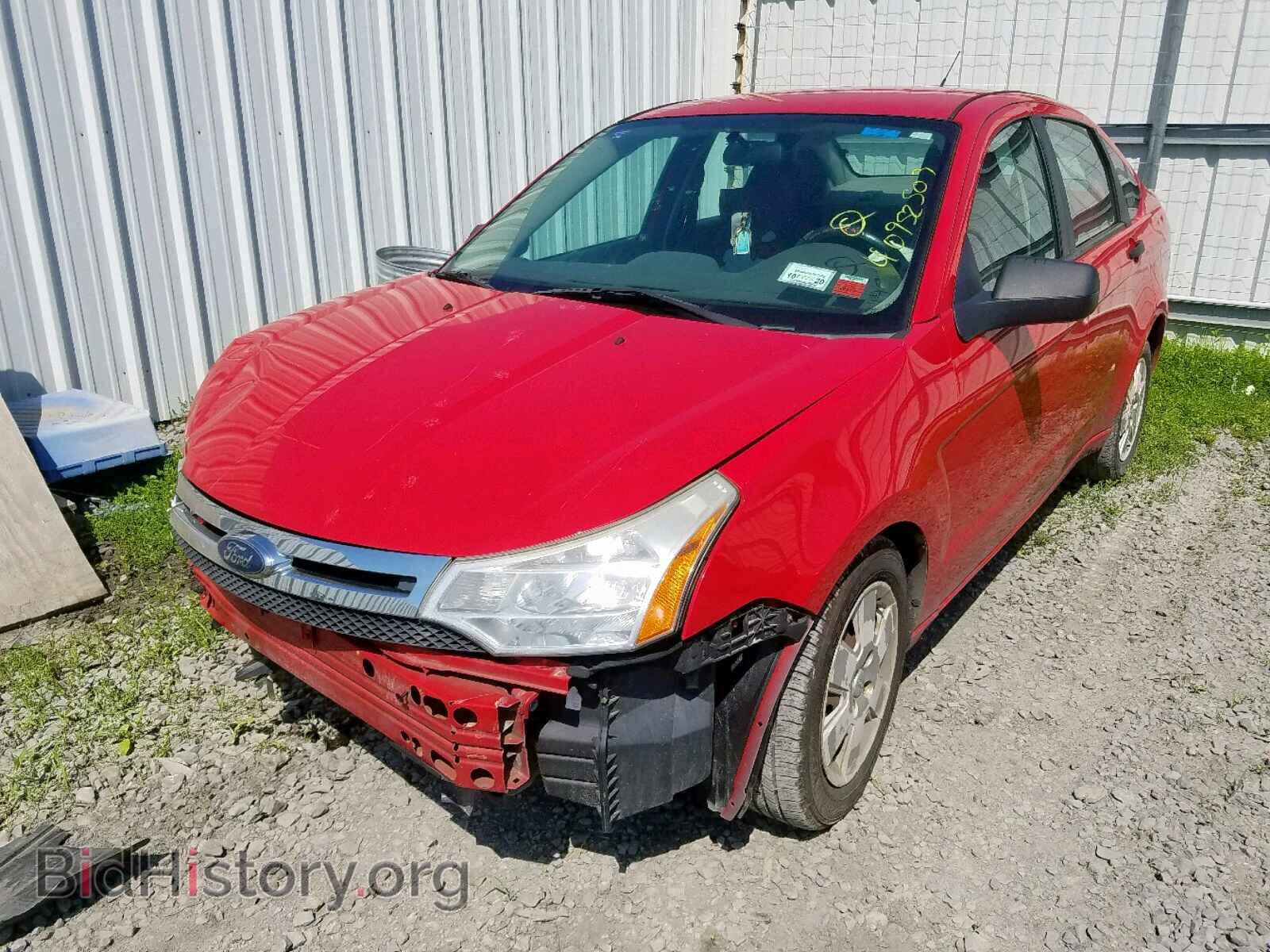 2008 FORD FOCUS - VIN: 1FAHP34N58W137701 - Photo 2