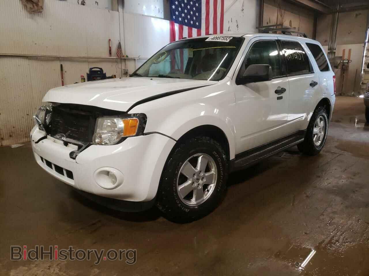 2011 FORD ESCAPE - VIN: 1FMCU0D71BKA75592 - Фото 2