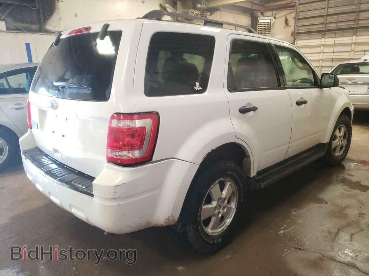 2011 FORD ESCAPE - VIN: 1FMCU0D71BKA75592 - Фото 4