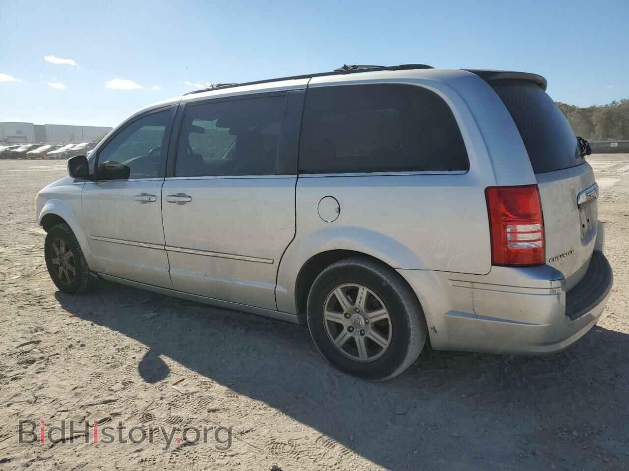 2010 CHRYSLER MINIVAN - VIN: 2A4RR5D14AR235466 - Photo 2