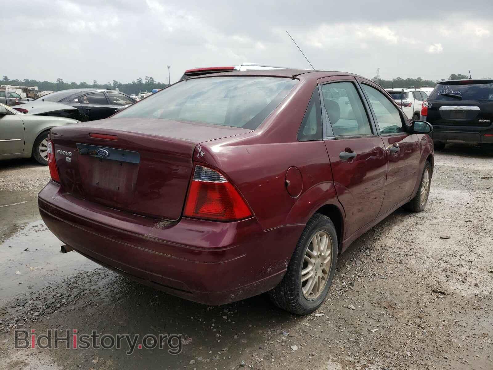 2007 FORD FOCUS - VIN: 1FAFP34NX7W357521 - Фото 4