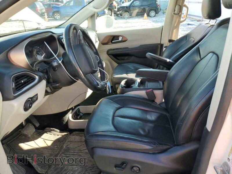2019 Chrysler PACIFICA (VIN 2C4RC1BG8KR582940) — photo 7 of 14