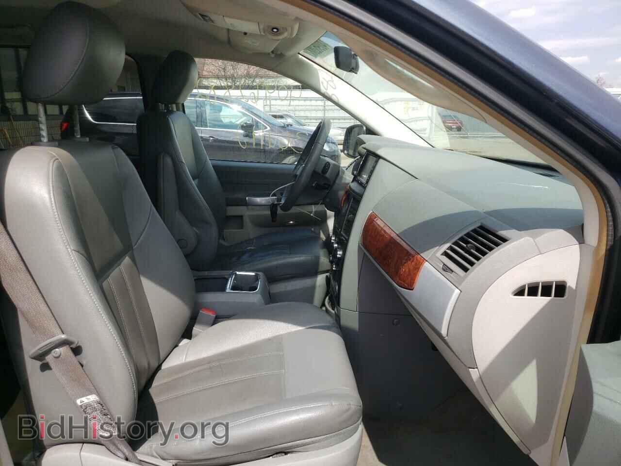 2008 CHRYSLER MINIVAN - VIN: 2A8HR54P98R118958 - Фото 5