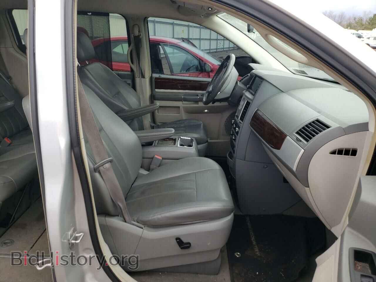 2010 CHRYSLER MINIVAN - VIN: 2A4RR5D19AR324353 - Photo 5