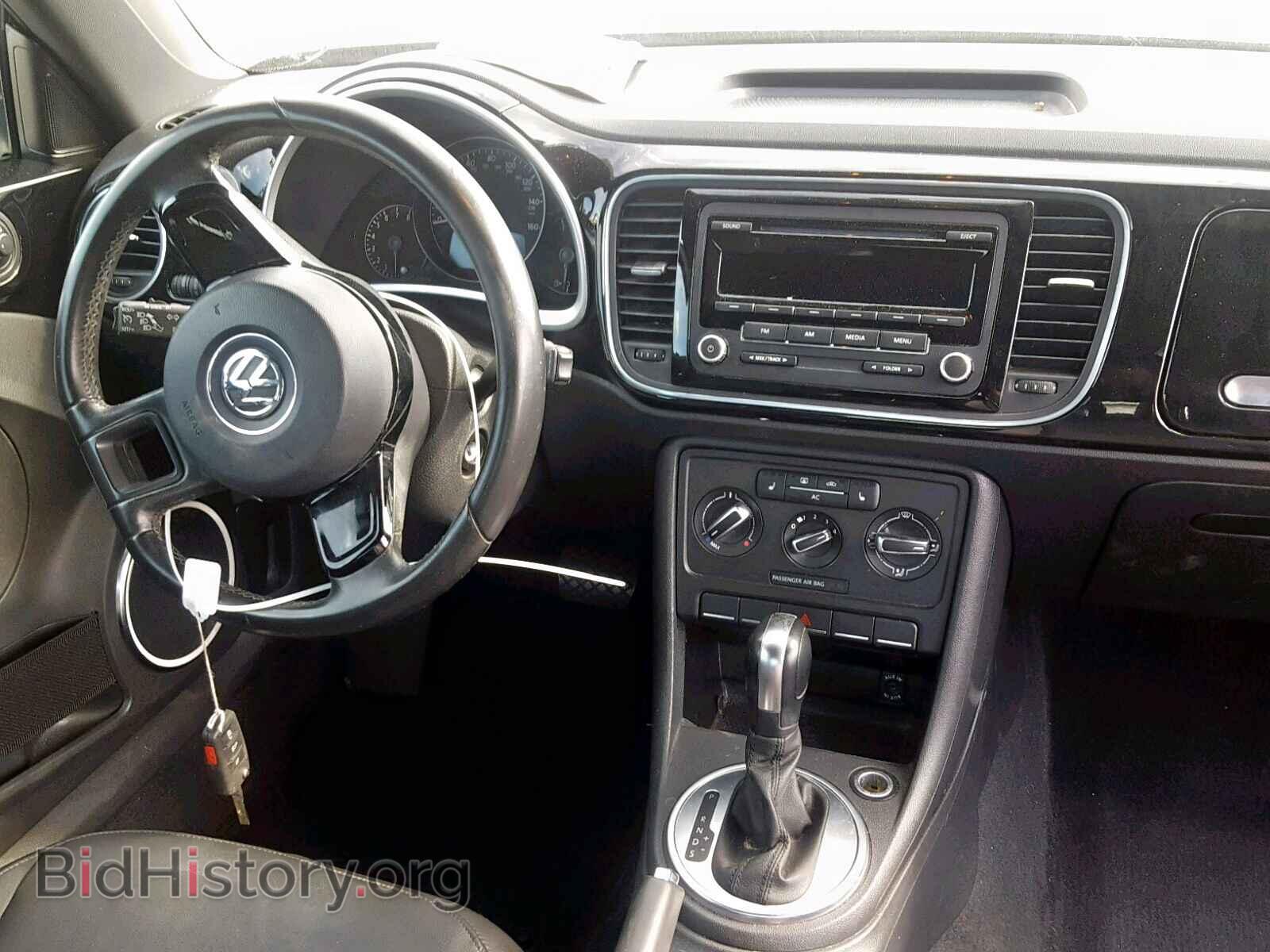2012 VOLKSWAGEN BEETLE - VIN: 3VWJX7AT4CM607700 - Фото 9