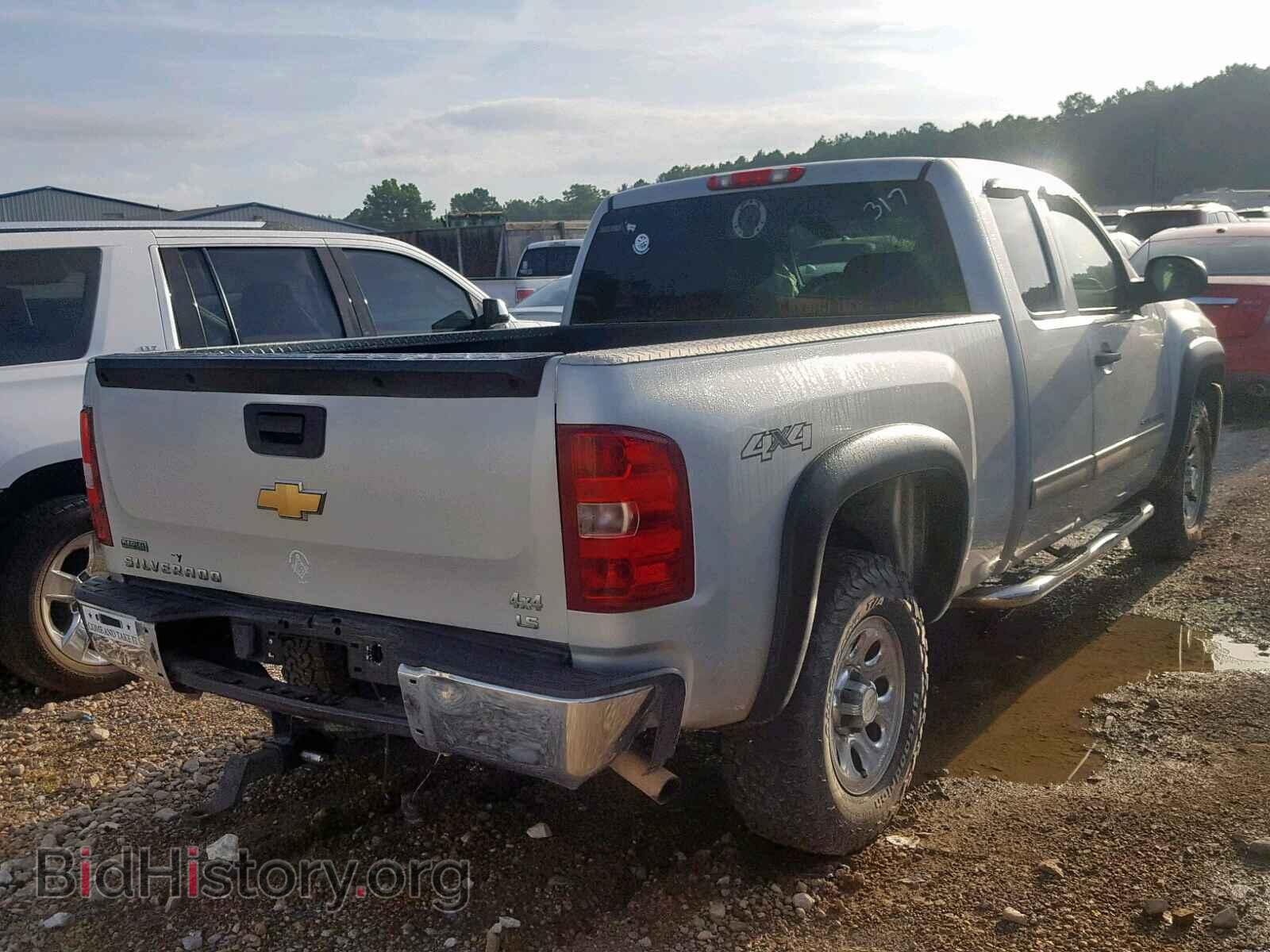 2011 CHEVROLET SILVERADO - VIN: 1GCRKREA4BZ218724 - Фото 4