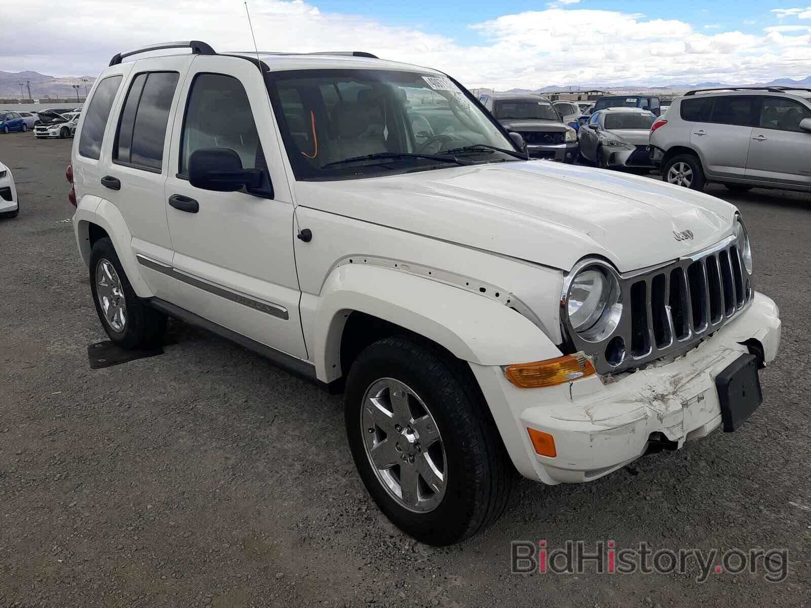 Photo 1J4GL58K86W196052 - JEEP LIBERTY 2006