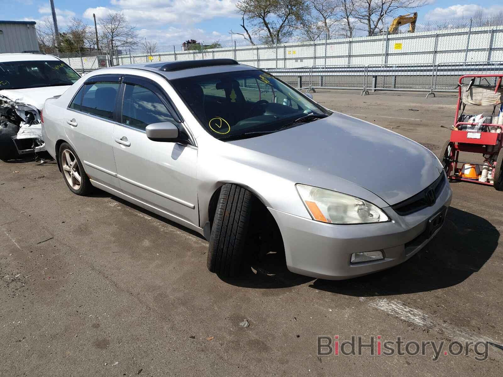 Photo 1HGCM557X6A050235 - HONDA ACCORD 2006