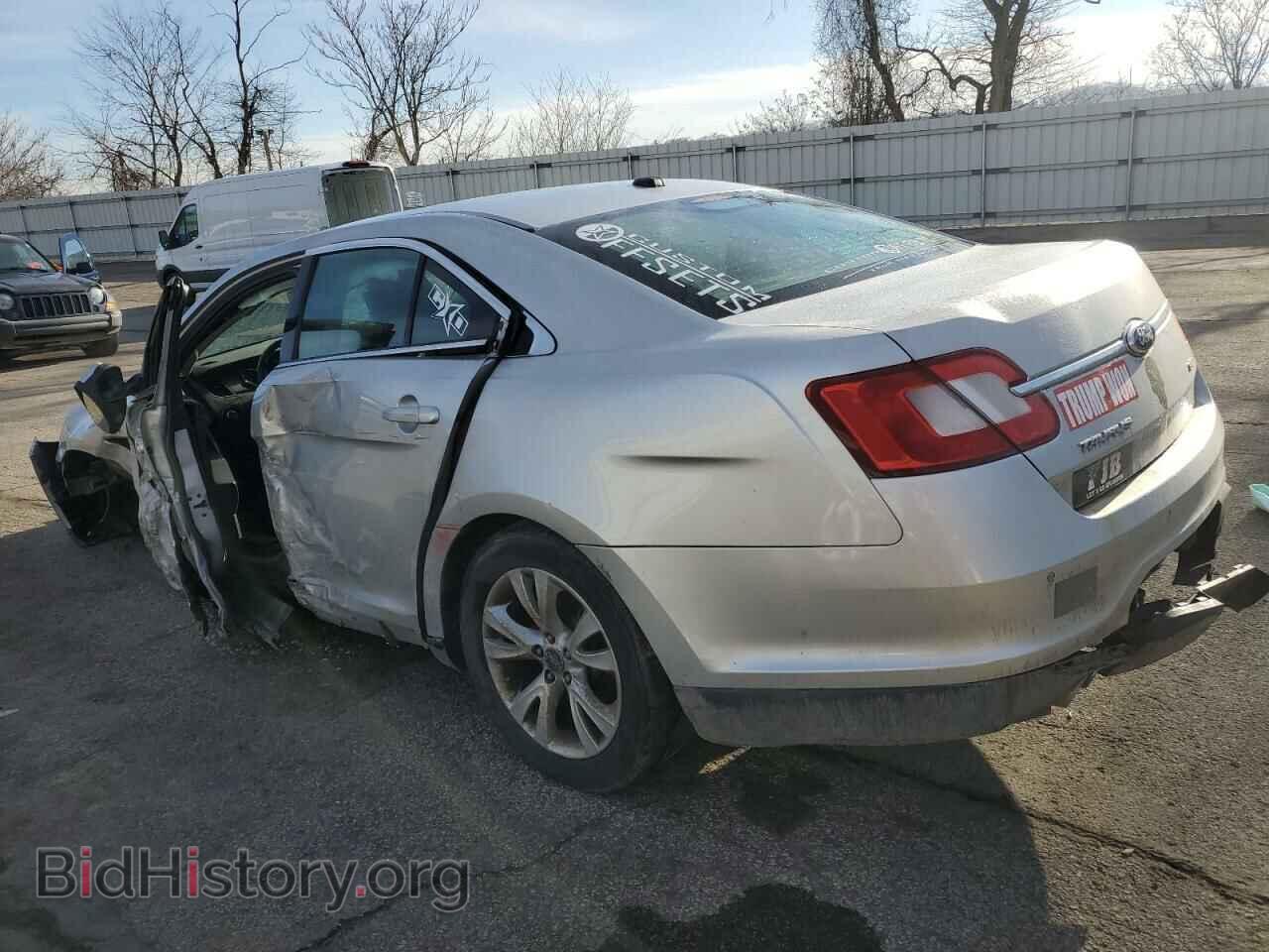 2011 FORD TAURUS - VIN: 1FAHP2EW8BG128669 - Фото 2