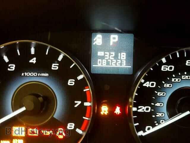 2011 SUBARU OUTBACK - VIN: 4S4BRCCCXB3398806 - Фото 8