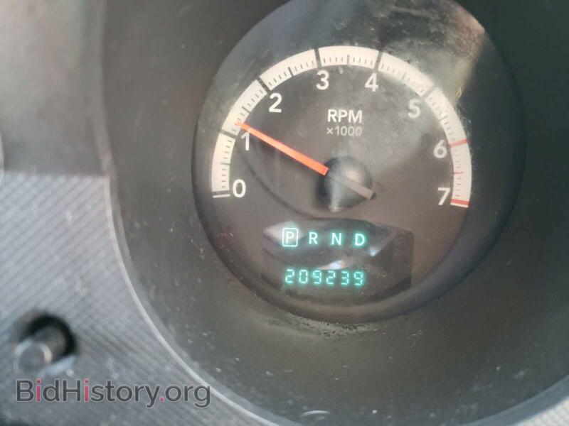 2011 Dodge NITRO (VIN 1D4PT4GK2BW600736) — photo 8 of 10