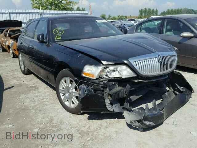 Photo 2LNBL8CV0BX764954 - LINCOLN TOWNCAR 2011