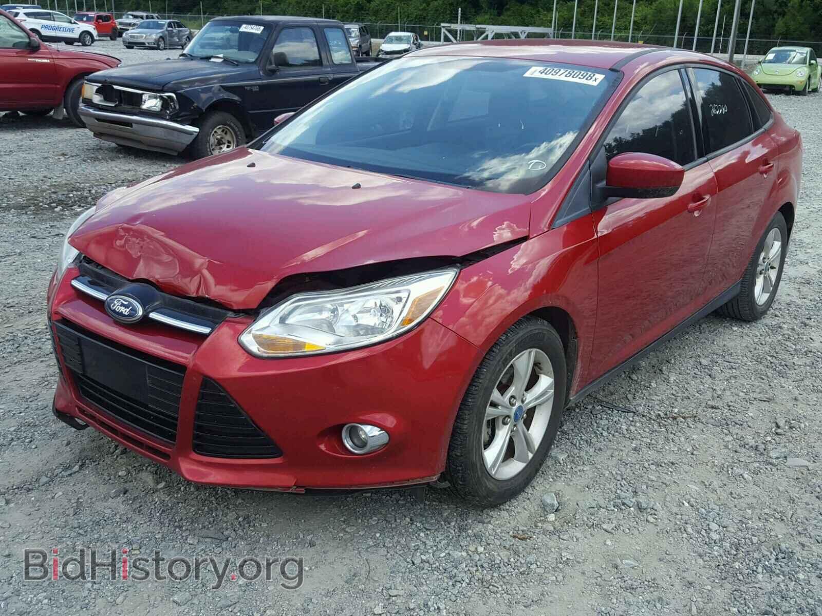 2012 Ford FOCUS (VIN 1FAHP3F27CL282185) — фото 2 из 10