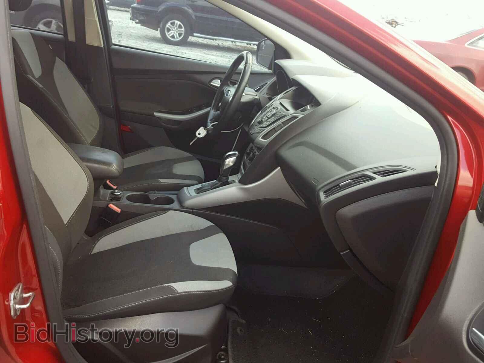 2012 Ford FOCUS (VIN 1FAHP3F27CL282185) — фото 5 из 10