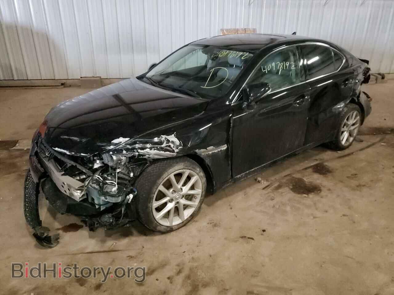 2011 LEXUS IS - VIN: JTHCF5C20B5047829 - Photo 2