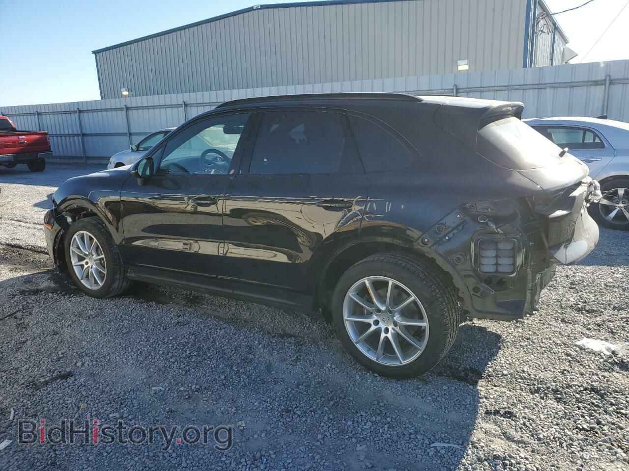 2019 PORSCHE CAYENNE - VIN: WP1AA2AY7KDA09659 - Photo 2