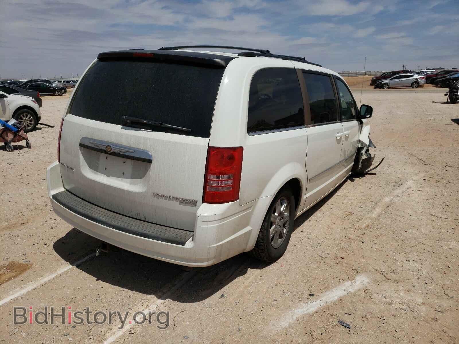 2010 CHRYSLER MINIVAN - VIN: 2A4RR5D1XAR324104 - Photo 4