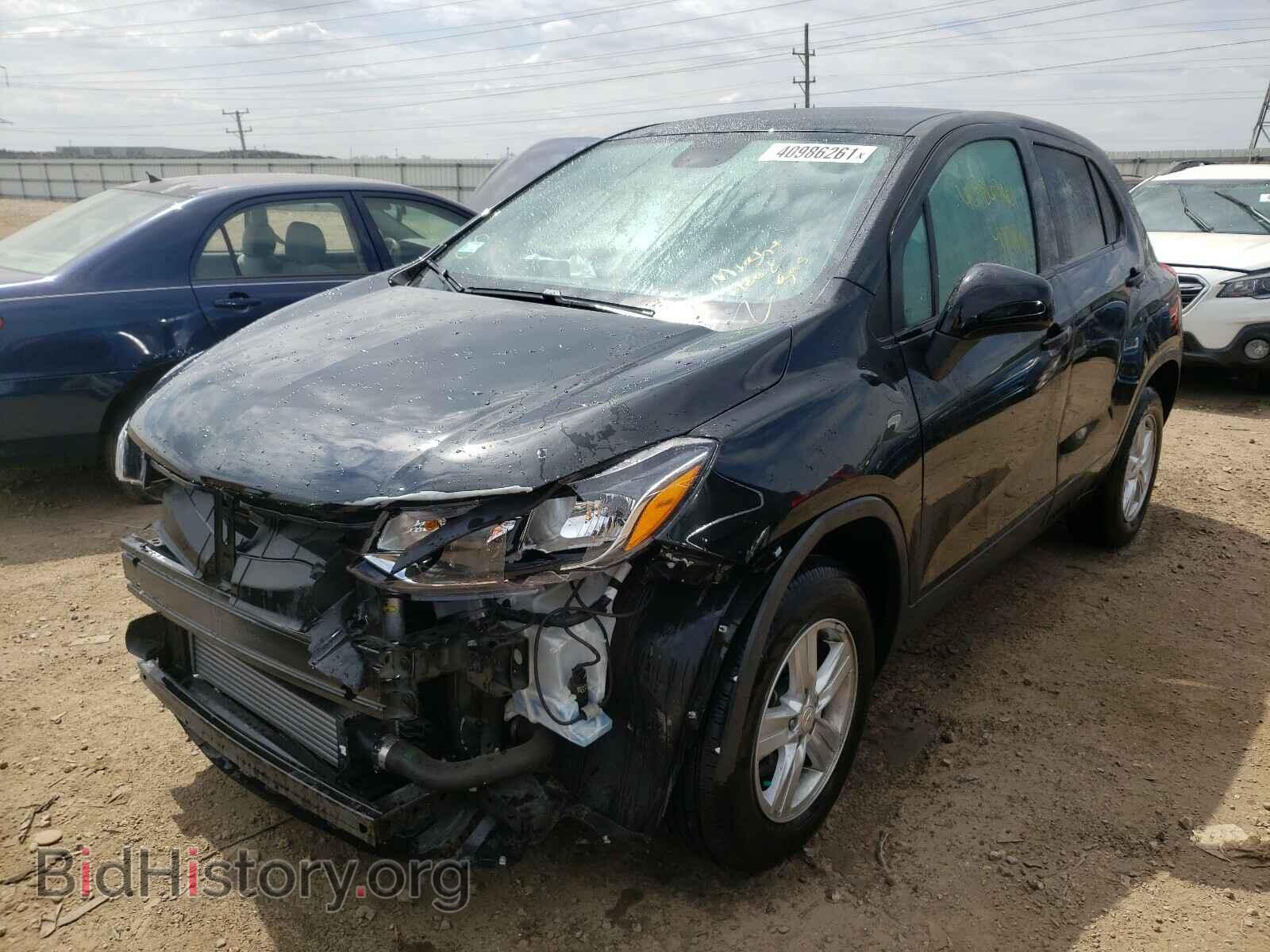 2020 CHEVROLET TRAX - VIN: 3GNCJNSB8LL319537 - Фото 2