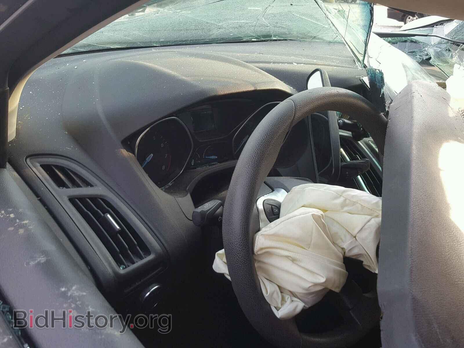 2012 Ford FOCUS (VIN 1FAHP3F28CL381016) — photo 8 of 10