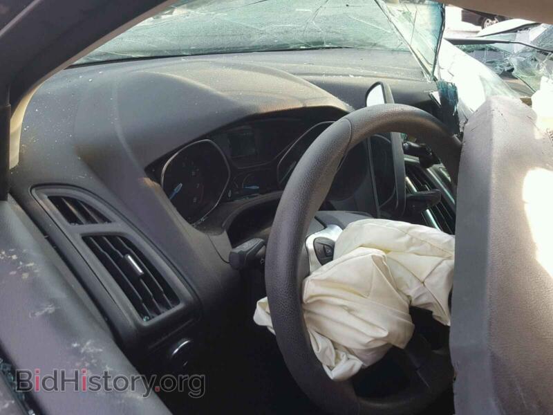 2012 Ford FOCUS (VIN 1FAHP3F28CL381016) — photo 8 of 10
