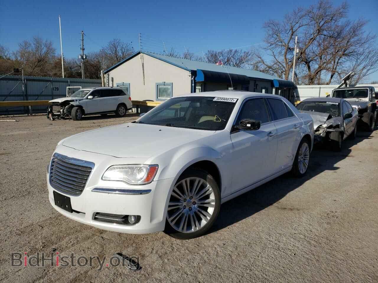 2011 CHRYSLER 300 - VIN: 2C3CA5CG6BH549818 - Фото 2