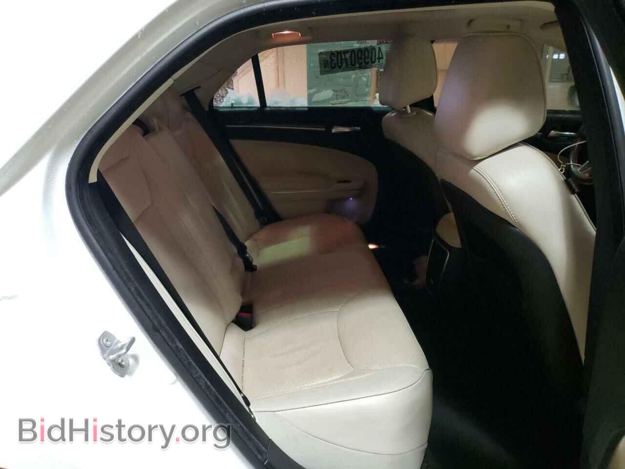 2016 CHRYSLER 300 - VIN: 2C3CCAEG5GH190095 - Фото 10