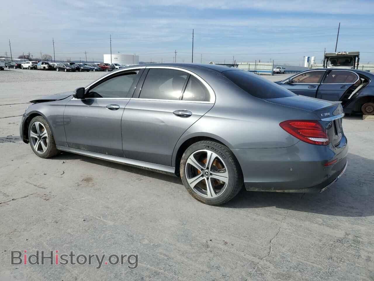 2017 MERCEDES-BENZ E-CLASS - VIN: WDDZF4KB6HA238345 - Фото 2