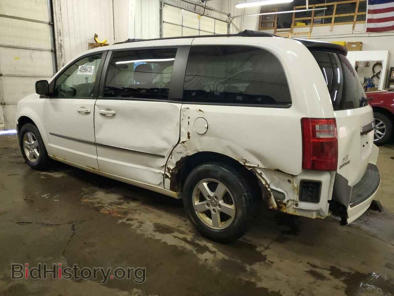 2010 DODGE CARAVAN - VIN: 2D4RN5D15AR444896 - Фото 2