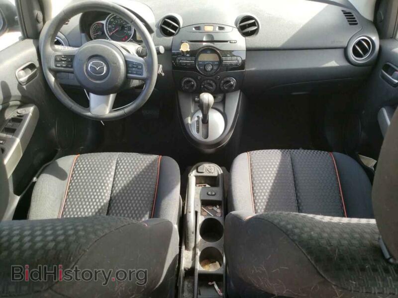 2011 Mazda 2 (VIN JM1DE1HY4B0129509) — фото 8 из 12
