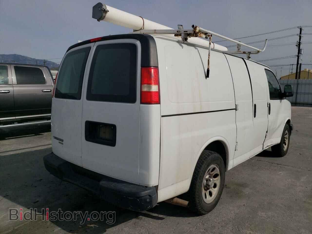 2011 CHEVROLET EXPRESS - VIN: 1GCSGAFX9B1129740 - Фото 3