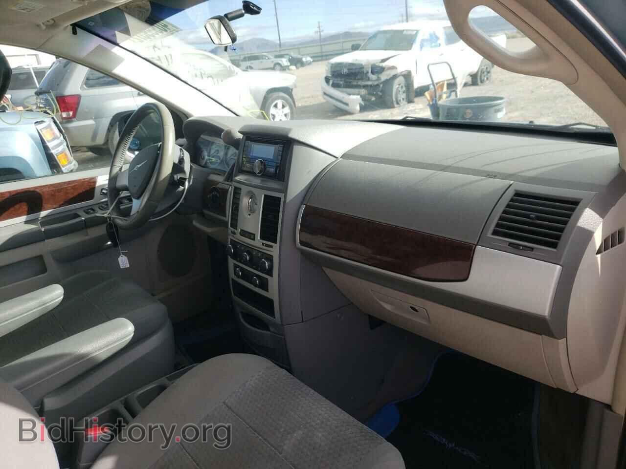 2010 CHRYSLER MINIVAN - VIN: 2A4RR5D10AR228949 - Photo 9