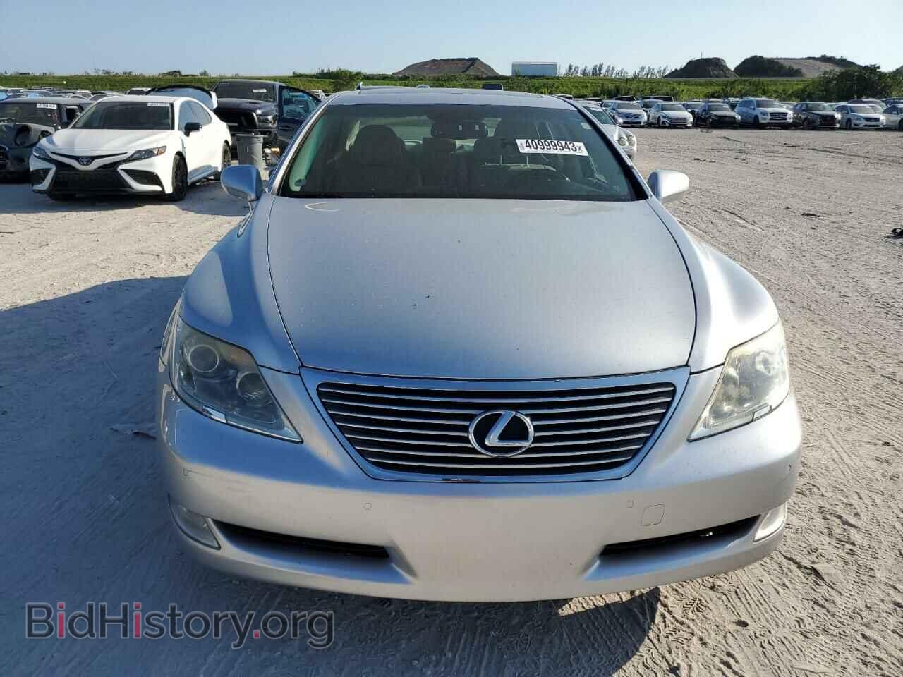 2008 LEXUS LS460 - VIN: JTHGL46F185020943 - Photo 5