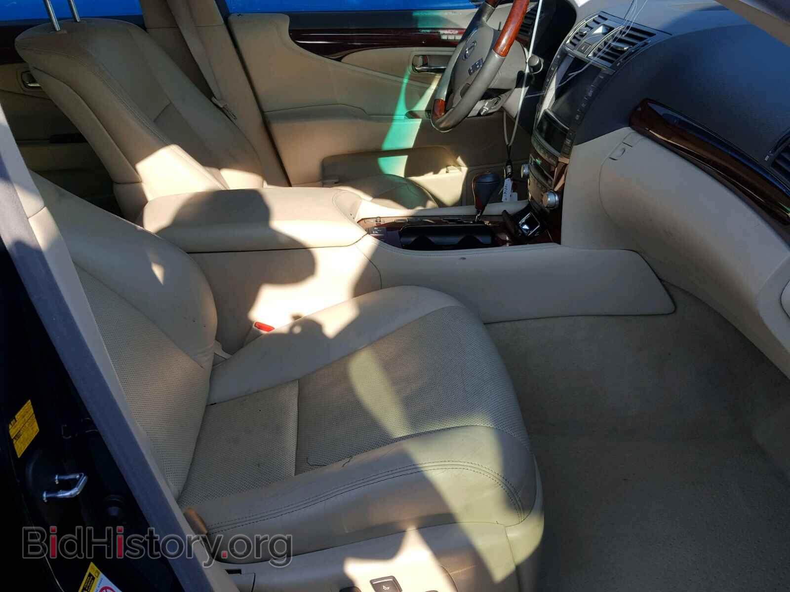 2011 LEXUS LS460 - VIN: JTHBL5EF1B5103121 - Photo 5