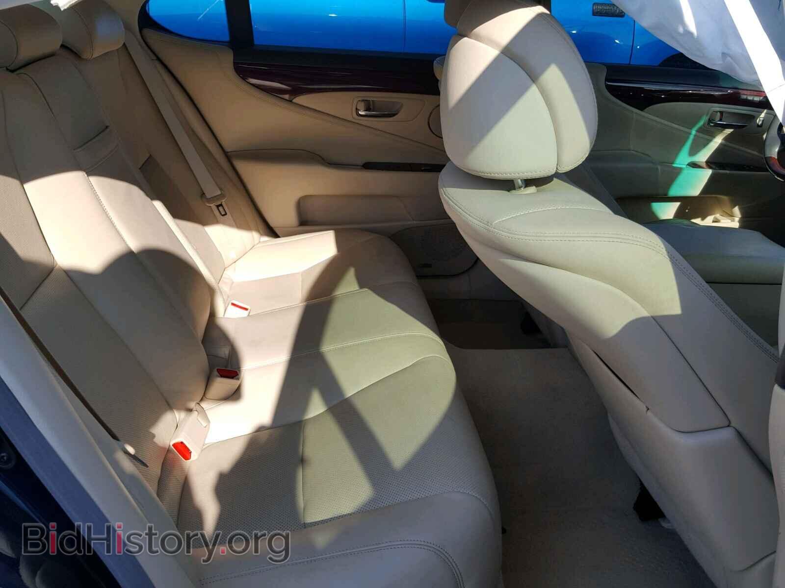 2011 LEXUS LS460 - VIN: JTHBL5EF1B5103121 - Photo 6