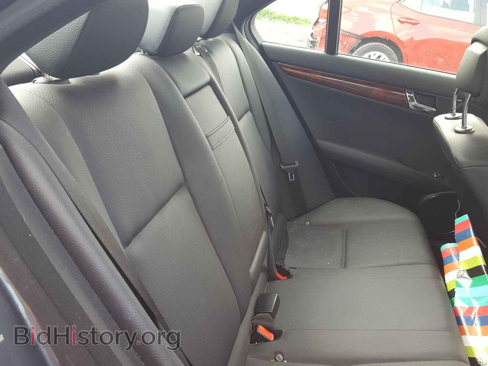 2011 MERCEDES-BENZ C-CLASS - VIN: WDDGF8BB3BR166043 - Фото 6