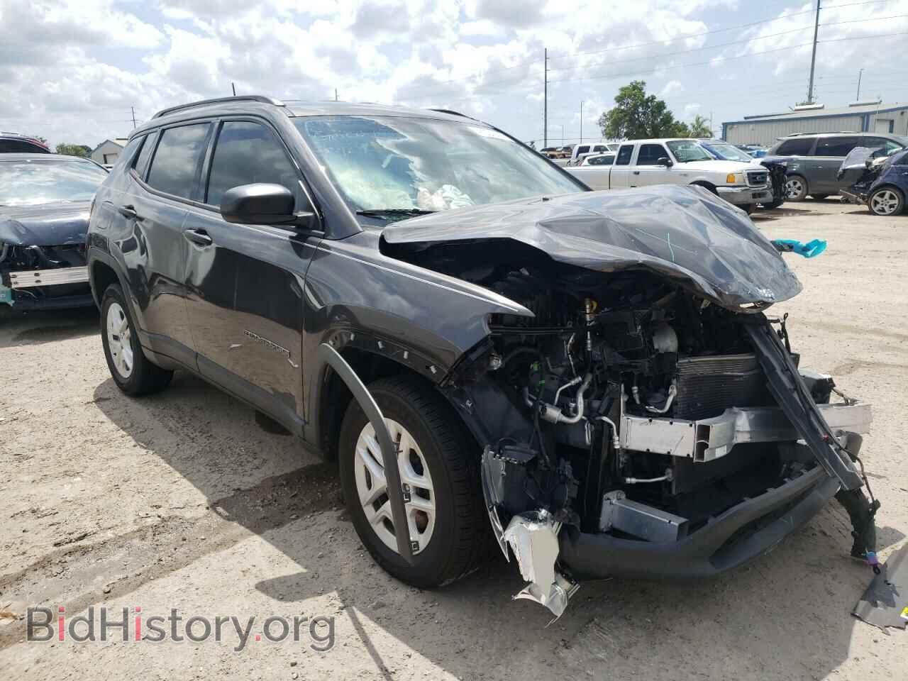 Фотография 3C4NJCAB7JT250814 - JEEP COMPASS 2018
