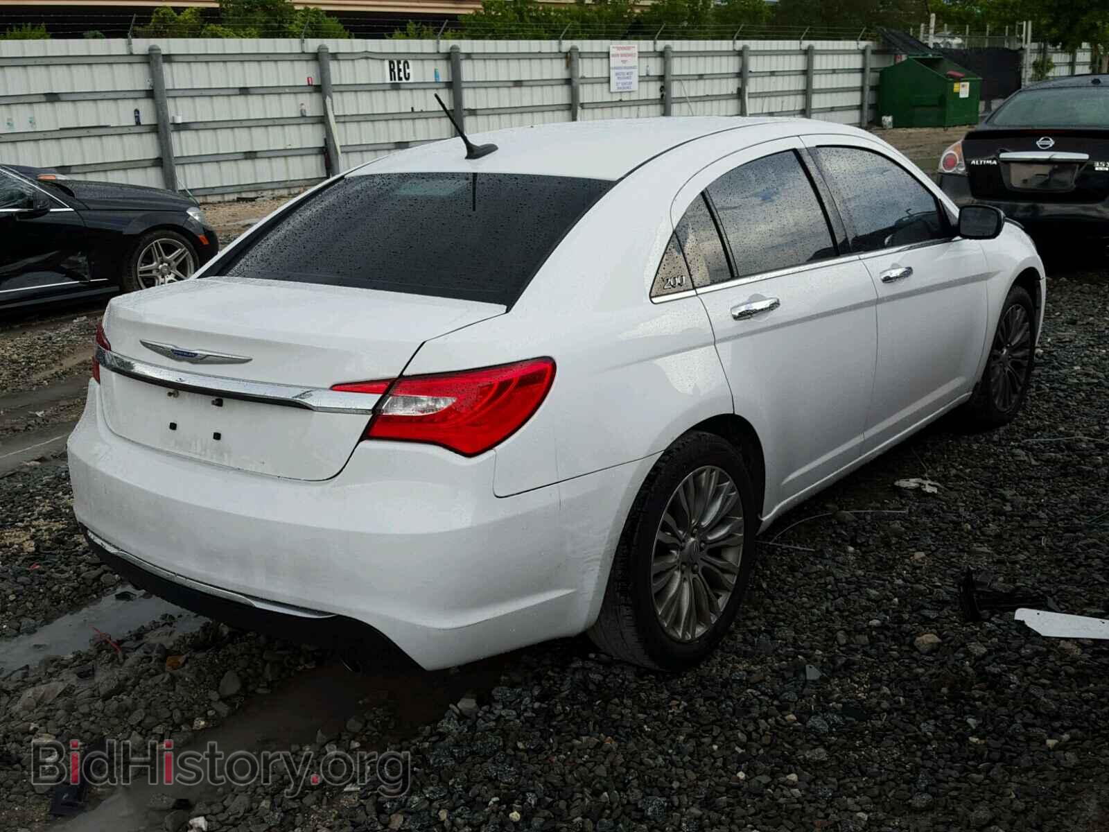 2013 CHRYSLER 200 - VIN: 1C3CCBCG8DN514300 - Photo 4