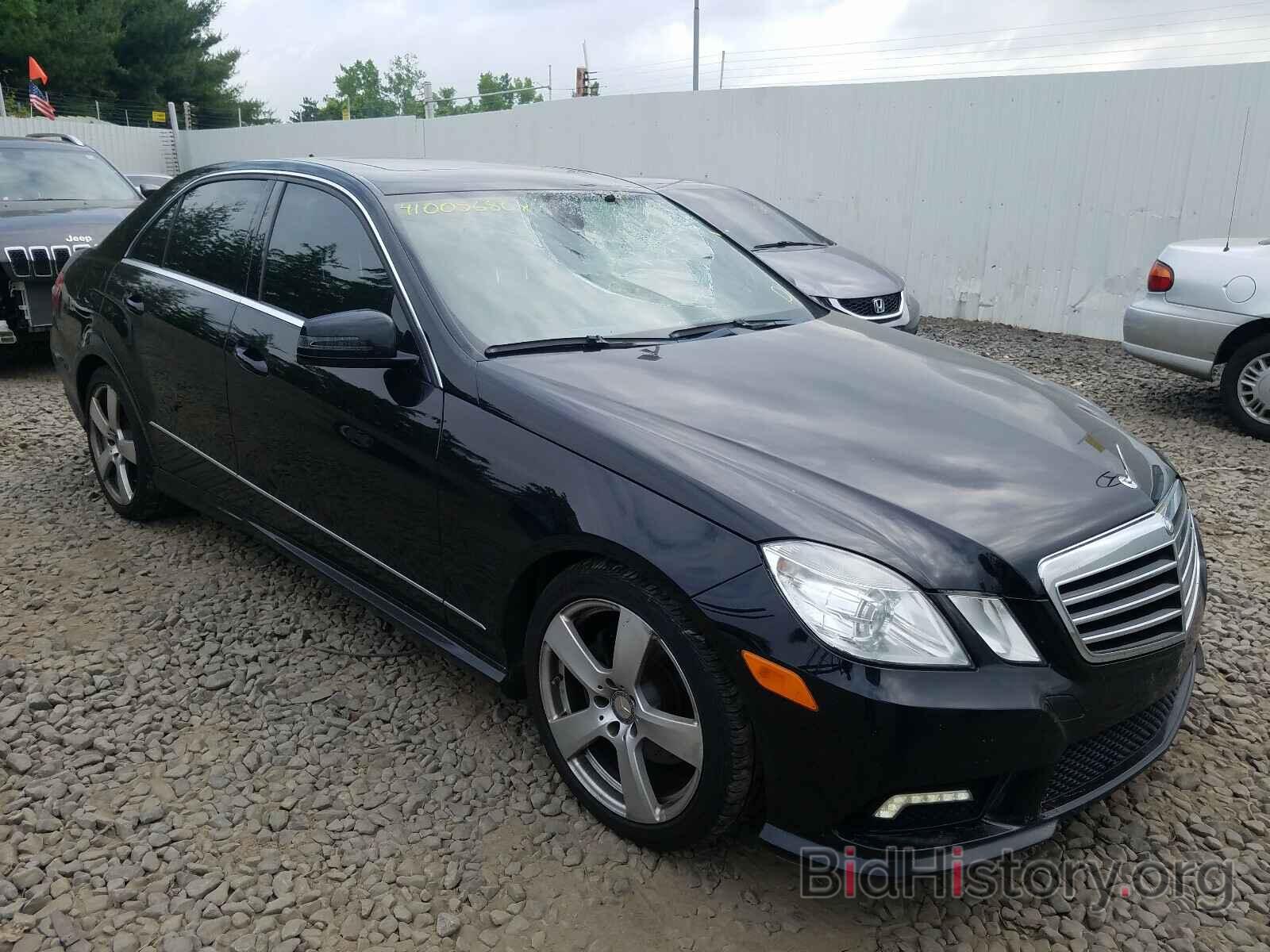 Photo WDDHF8HB3BA473271 - MERCEDES-BENZ E CLASS 2011