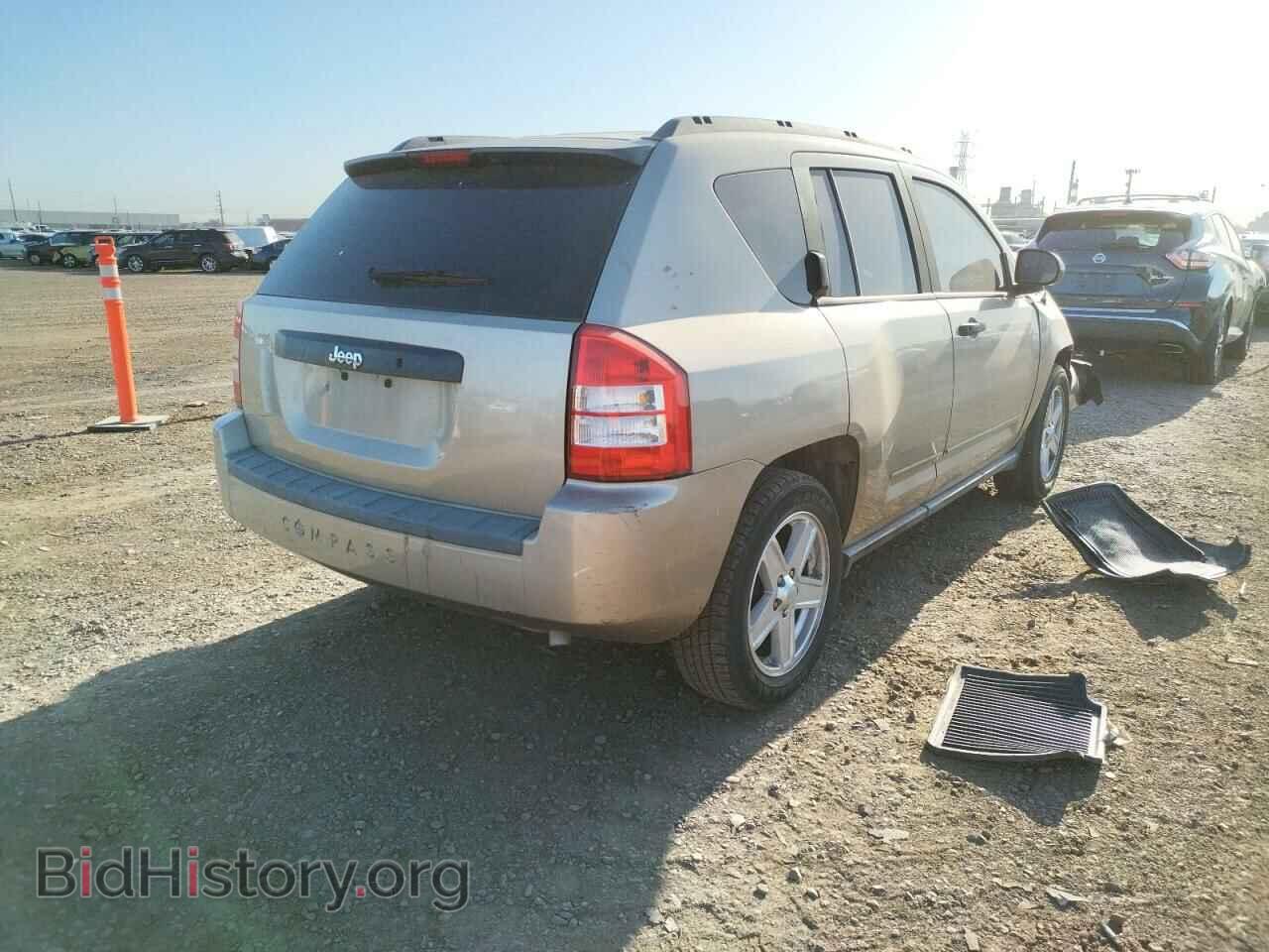 2009 JEEP COMPASS - VIN: 1J4FT47A79D220064 - Photo 4