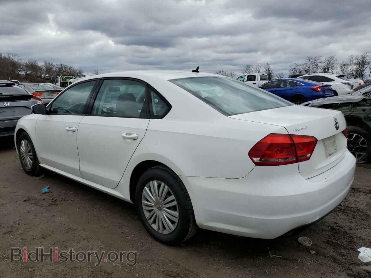 2015 VOLKSWAGEN PASSAT - VIN: 1VWAT7A35FC076413 - Фото 2