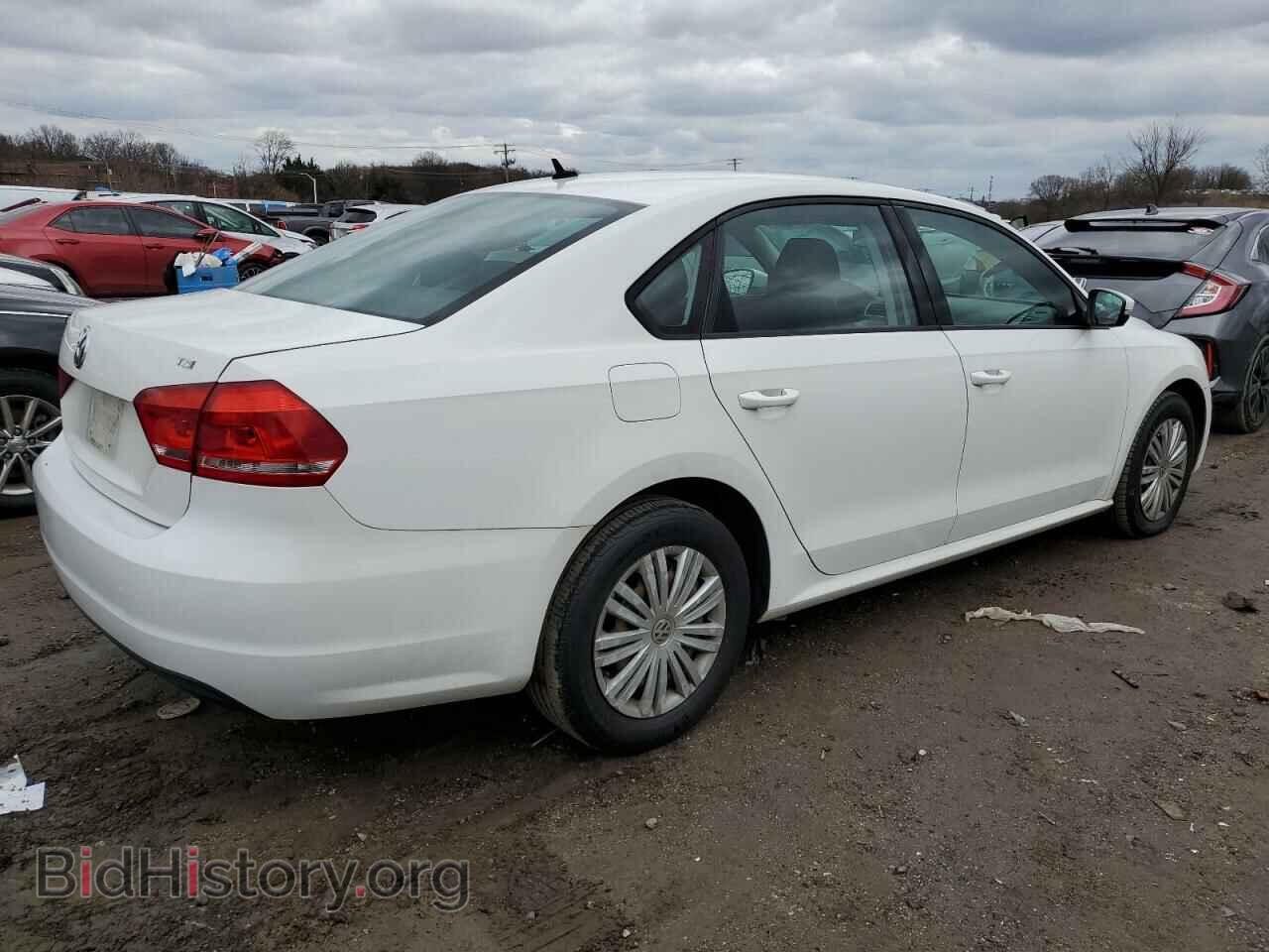 2015 VOLKSWAGEN PASSAT - VIN: 1VWAT7A35FC076413 - Фото 3