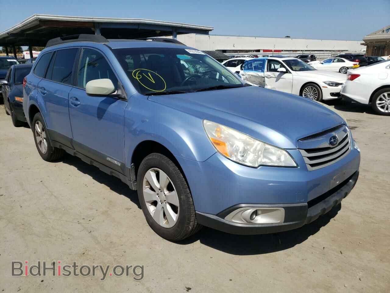 Photo 4S4BRBGC2B3341262 - SUBARU OUTBACK 2011