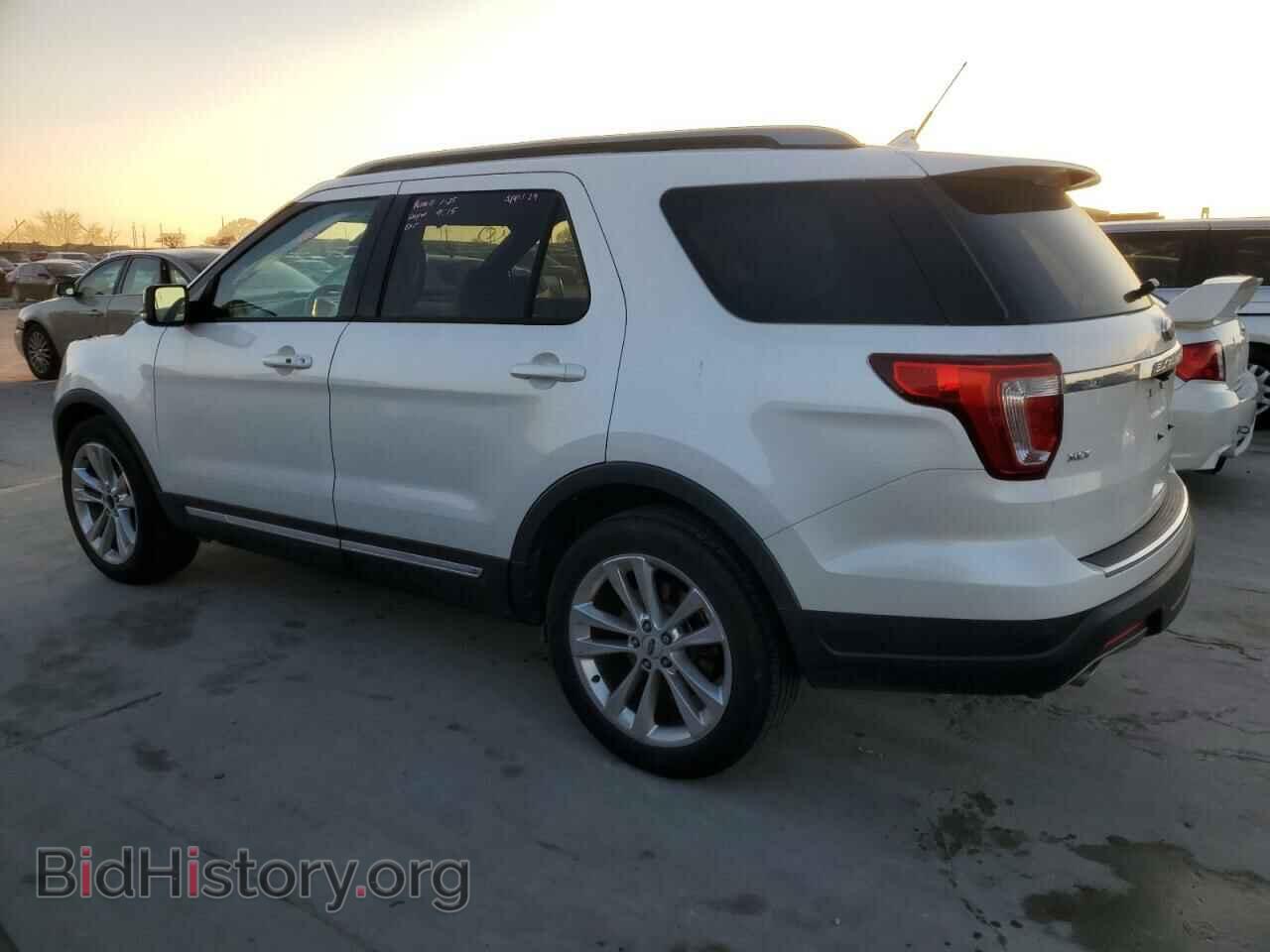 2018 FORD EXPLORER - VIN: 1FM5K7D8XJGB87745 - Photo 2