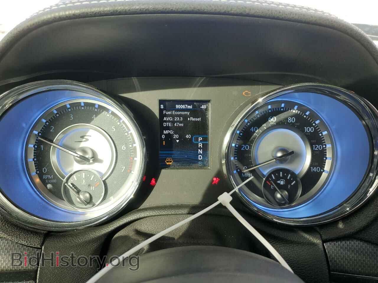 2014 CHRYSLER 300 - VIN: 2C3CCAGG9EH140911 - Фото 9
